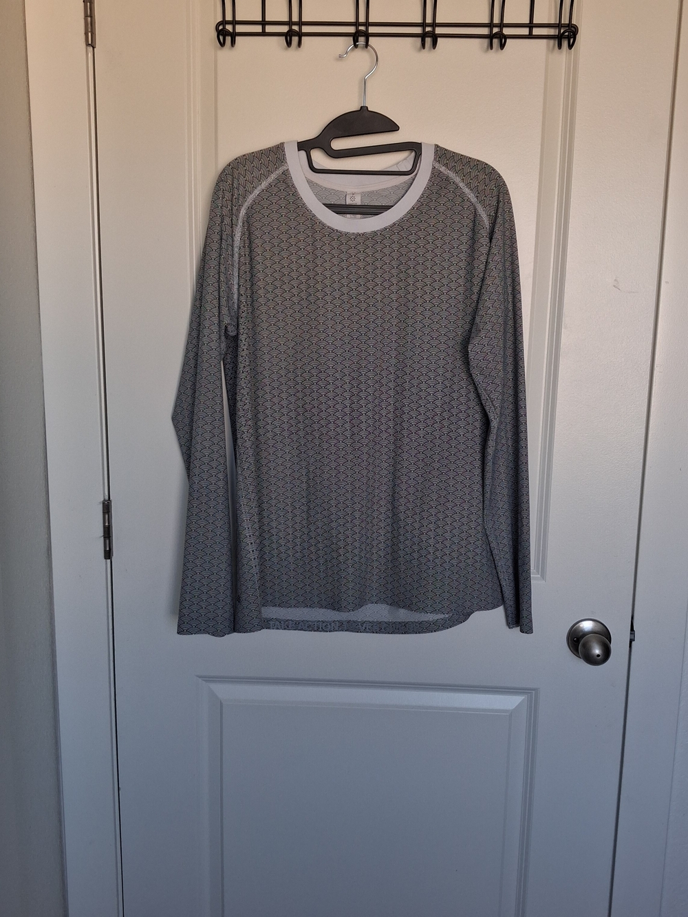 : Athleta Momentum Seamless Long Sleeve Top - Gray Mini Stripe - Size M
